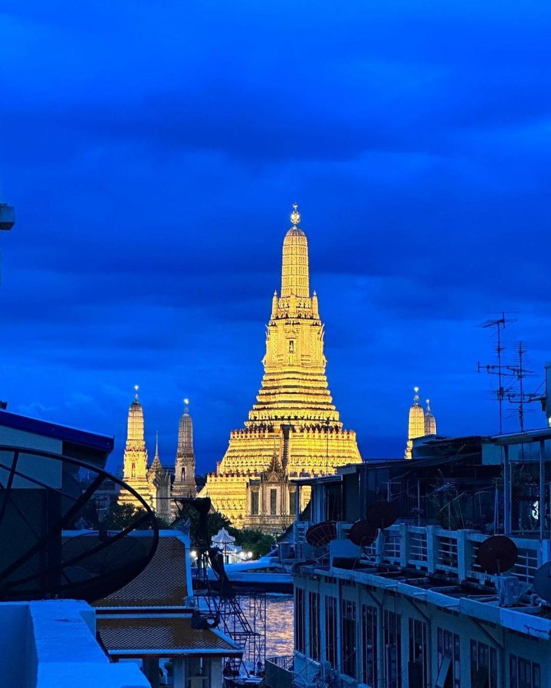 Chetuphon Gate Hotell Bangkok Exteriör bild