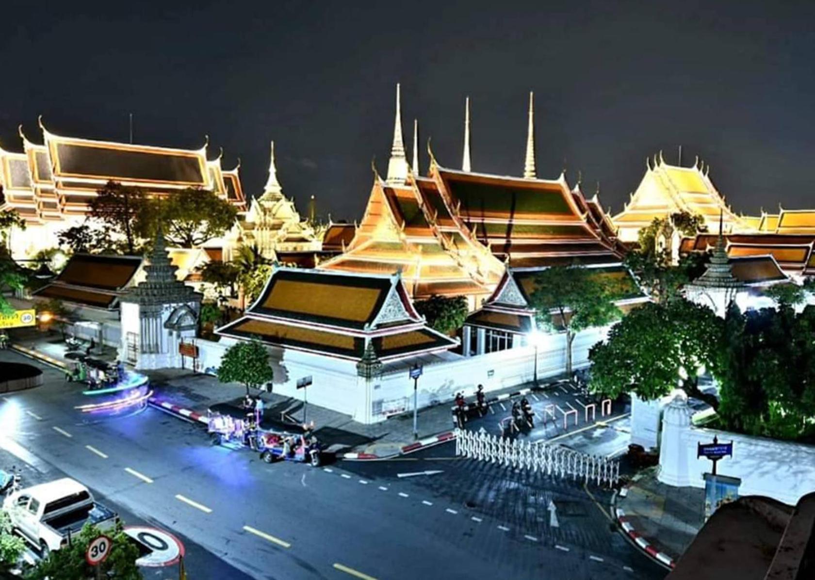 Chetuphon Gate Hotell Bangkok Exteriör bild