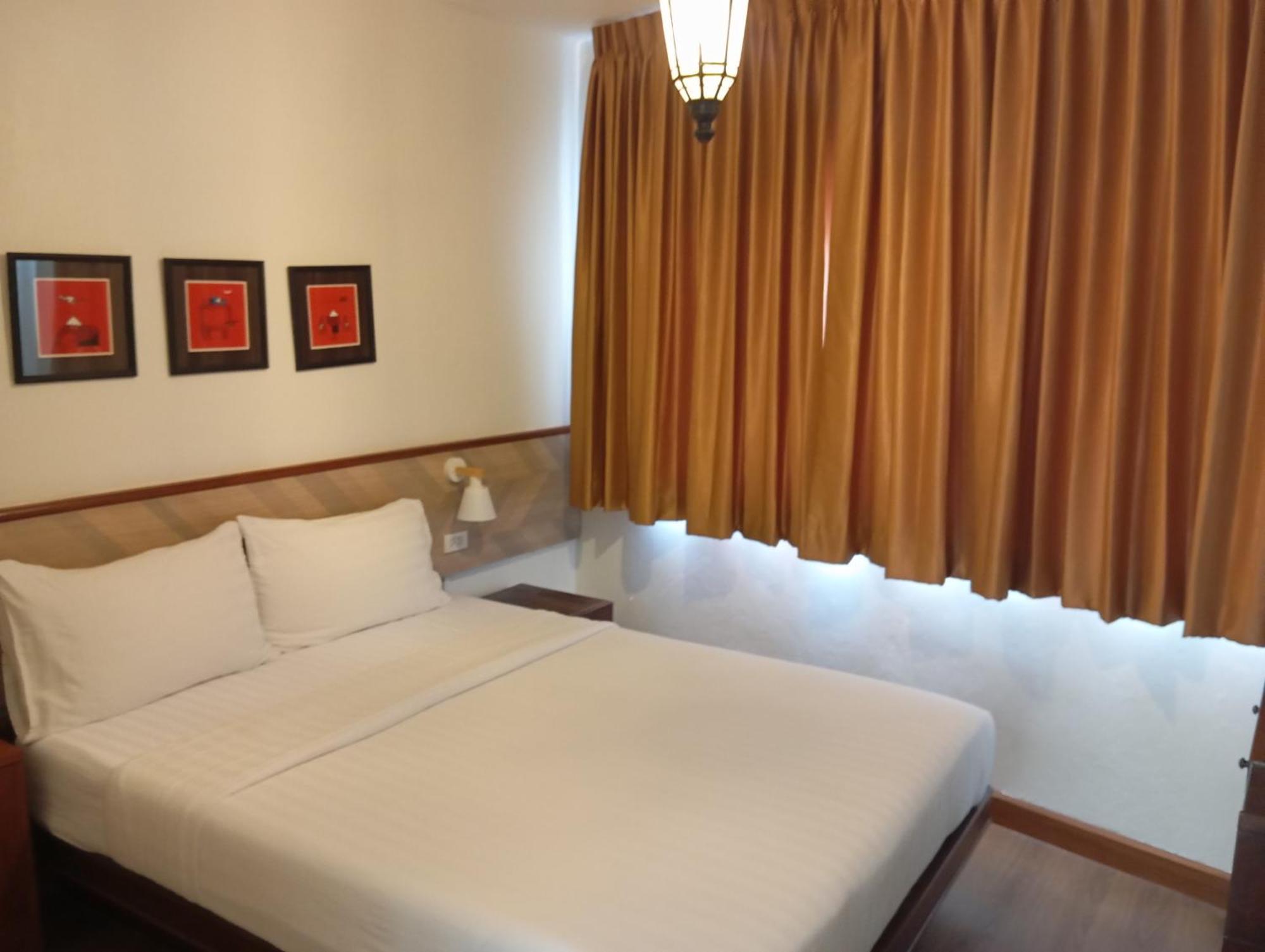 Chetuphon Gate Hotell Bangkok Exteriör bild